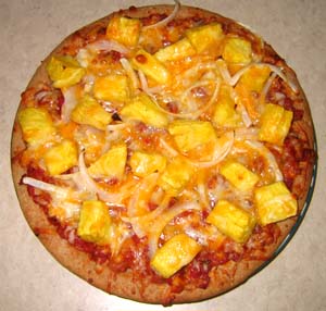 pizza hawaii - pizza cu ananas