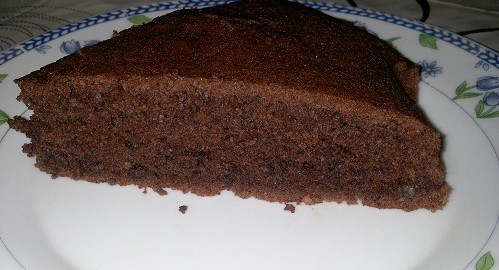 prajitura din albusuri de ou cu cacao si nuca